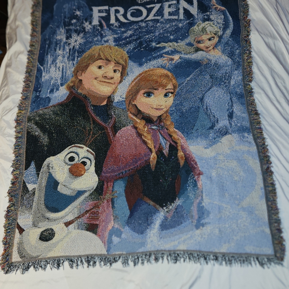 Frozen throw